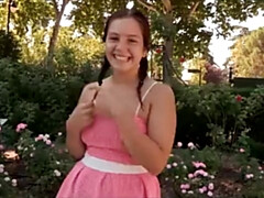 18 ans, Grosse bite, Gros seins, Sucer une bite, Brunette brune, En levrette, Réalité, Espagnole