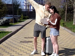 18 летние, Брюнетки, Европейки, Поцелуи, Белье, Натуральные сиськи, Тату, Сиськи