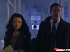 舐める尻, デカパイ, 黒人, レズビアン, なめる, アウトドア, ピアス, オマンコ