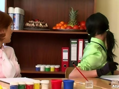 デカパイ, 女性のケンカ, 食べ物, 足フェチ, 天然, オイル, 女子高生, ストッキング