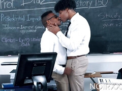 Grote lul, Pijpbeurt, Sperma shot, Diep in de keel, Zwart, Homo, Handbeurt, Zoenen