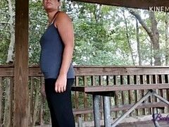 Pijpbeurt, Bruinharig, Gevangen, Dichtbij, Stel, Moeder die ik wil neuken, Buiten, Openbaar