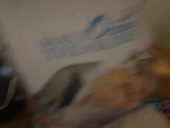 Leie, Bad, Bikini, Schmutzig, Fussjob, Handjob, Abendanzug, Titten