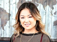 In den arsch, Asiatisch, Hundestellung, Klaffend, Milf, Tätowierung, Spielzeuge, Netzkamera