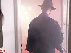 Gros seins, Blonde, Sucer une bite, En levrette, Mère que j'aimerais baiser, Orgasme, Criant, Plan cul à trois