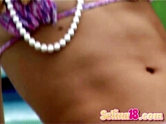 18 jaar, Kont, Natuurlijk, Orgasme, Kut duiken, Alleen, Zuigen, Tieten likken