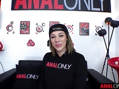 In den arsch, Grosser arsch, Grosser schwanz, Grosse titten, Braunhaarige, Hundestellung, Rotschopf, Rasiert