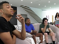 Grosser arsch, Grosse titten, Geile alte tussi, Gehörnter ehemann, Spermaladung, Aufs gesicht abspritzen, Interrassisch, Muschi