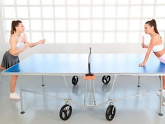 指いじり, レズビアン, オナニー, オマンコ, スポーツ, ストリッピング, タトゥー, ティーン