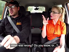 Amateur, Gros seins, Sucer une bite, Voiture, Mère que j'aimerais baiser, De plein air, Public, Suçant