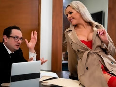Blond, Pijpbeurt, Hondjeshouding, Handbeurt, Moeder die ik wil neuken, Strippen, Tatoeage, Tieten likken