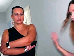 Mamada, Rostro sentado, Lesbiana, Mamá, Natural, Tetas naturales, Puta, Madrastra