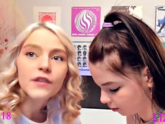 Большие сиськи, Лесбиянка, Соски, Молоденькие, Сиськи, Вебкамера