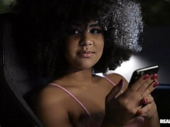 Tetas grandes, Ébano, Penetracion con dedos, Interracial, Besar, Masturbación, Coño, Afeitado