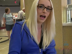Salle de bains, Gros seins, Blonde, Robe, Lunettes, Pov, Chatte, Rasée