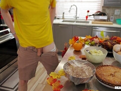 Толстушки, Большие сиськи, Измена, Черненькие, Поцелуи, Тощие, Сиськи, Жена