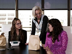 Gros cul, Embrassement, Lesbienne, Léchez, Chatte, Rasée, Dénudage, Nénés