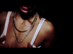 Bikini, Füsse, Masturbation, Nippel, Höschen, Muschi, Solo, Tätowierung