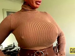 Grosse bite, Blonde, Britannique, Plantureuse, Femme couguar, Tir de sperme, Mature, Mère que j'aimerais baiser