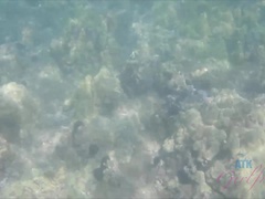 Amateur, Plage, Sucer une bite, Éjaculer dans la bouche, Chatte, Rasée, Maigrichonne, Fumer