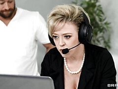 Gros cul, Blonde, Double pénétration, Talons, Mère que j'aimerais baiser, Homme homme femme, Tabou, Plan cul à trois