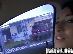 Sucer une bite, Voiture, Tir de sperme, Branlette thaïlandaise, Hd, Nue, Adolescente