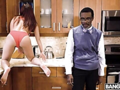 Gros cul, Noire, Sucer une bite, En levrette, Poilue, Interracial, Fille latino, Seins naturels