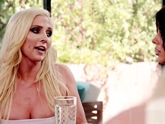 Plantureuse, Hd, Lesbienne, Mère que j'aimerais baiser, Chatte, Adolescente, Plan cul à trois, Nénés