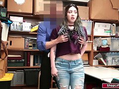 Amateur, Trastienda, Culo grande, Morena, Sexo duro, Policía, Castigada, Uniforme