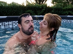 Rubia, Pareja, Francés, Casero, Húngaro, Al aire libre, Piscina, Bajo el agua