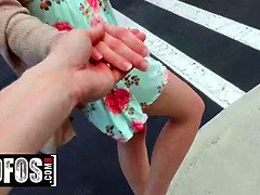 18 ans, Sucer une bite, Lunettes, Hd, Petite femme, Pov, Adolescente, Nénés