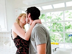 Grote lul, Blond, Pijpbeurt, Diep in de keel, Handbeurt, Hd, Moeder die ik wil neuken, Pornster