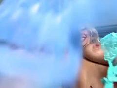 Grote mammen, Blond, Pijpbeurt, Handbeurt, Hardcore, Gezichtspunt, Trio, Tieten likken