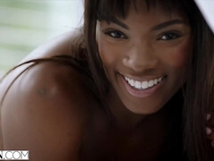 Grosse bite, Noire, Queue, Noir ébène, Faciale, Hard, Lingerie, Rasée