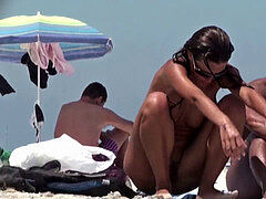 nude women at the beach cooter close-ups spycam voyeur vid