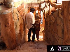 Из жопы в рот, Большие сиськи, Минет, Собачьи, Эротика, Крошечные, Молодые и анал, Сиськи