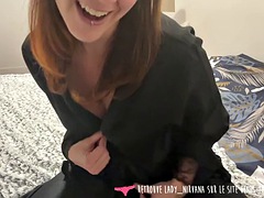 Vends-ta-culotte - Striptease game with a sexy amateur