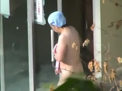 Азиатки, Японки, На публике