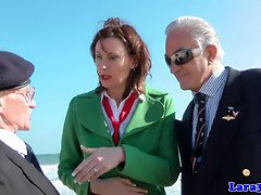 Brunette brune, Latex, Léchez, Masturbation, Mère que j'aimerais baiser, Maman, Chatte, Belle mère