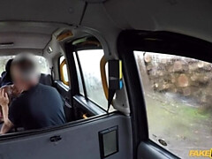 Leie, Auto, Spermaladung, Schwanz, Pov, Arsch lecken, Kurzes haar, Titten