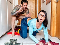 Leie, Grosser arsch, Grosser schwanz, Grosse titten, Blasen, Braunhaarige, Hundestellung, Dürr