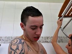 Anaal, Kont, Bruinharig, Auto, Hardcore, Likken, Rijpe lesbienne, Douche