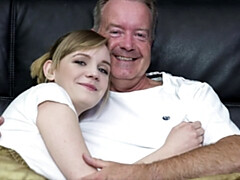 Blond, Sperma shot, Hondjeshouding, Vrouw, Likken, Orgasme, Tiener, Nat