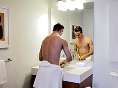 Sucer une bite, Homosexuelle, Rasée, Douche