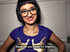 18 ans, Amateur, Gros cul, Gros seins, Queue, Public, Adolescente, Mouillée