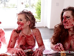 Chica, Mamada, Comida, Sexo duro, Lesbiana, Estrella porno, Trio, Tetas