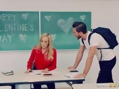 Tetas grandes, Rubia, Mamada, Estilo perrito, Madres para coger, Estriptis, Maestra, Tetas