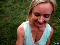 Grosser schwanz, Grosse titten, Vollbusig, Betrug, Kehlenfick, Im freien, Pov, Tätowierung