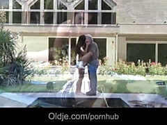 Bruinharig, Vies, Hondjeshouding, Opa, Hd, Rijpe lesbienne, Kut duiken, Roemeense