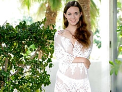 Braunhaarige, Süss, Fingern, Lingerie, Natürlichen titten, Im freien, Solo, Titten